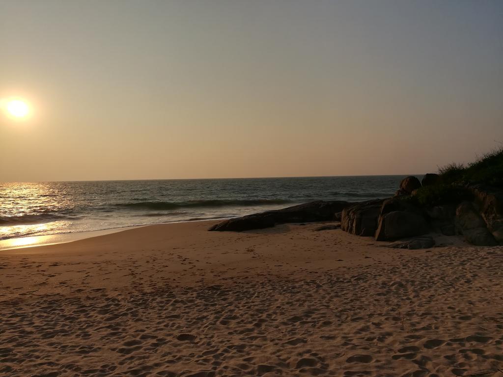 Sunrise Beach Inn 安伯朗戈德 外观 照片