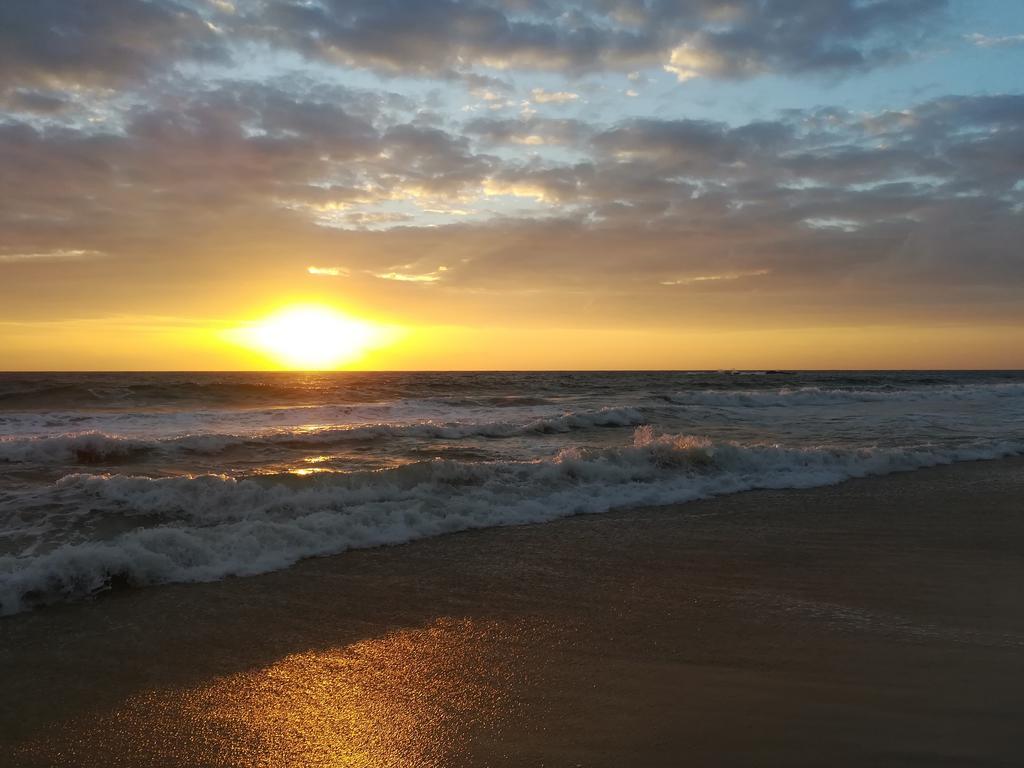 Sunrise Beach Inn 安伯朗戈德 外观 照片